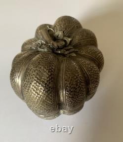 Ancienne boite a betel argent massif silver antique nut box
