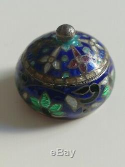 Ancienne boîte à pilules en argent massif cloisonné et émail