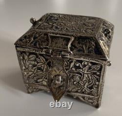 Ancienne boite argent massif berbere niellé silver box niello islamist persian