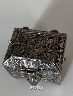 Ancienne boite argent massif berbere niellé silver box niello islamist persian