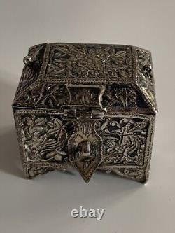 Ancienne boite argent massif berbere niellé silver box niello islamist persian