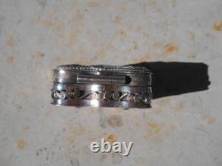 Ancienne boîte argent massif poinçon Lion anglais antique silver box décor coeur