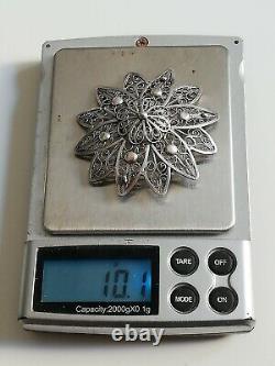 Ancienne broche Fleur en argent massif ajourée