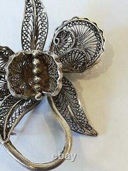 Ancienne broche Fleur en argent massif filigranée