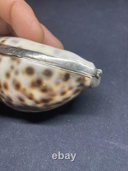 Ancienne tabatière en coquillage moucheté et argent massif début XIXème