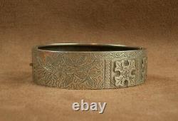 BEAU BRACELET ANCIEN MANCHETTE RIGIDE OUVRANT EN ARGENT MASSIF XIXe