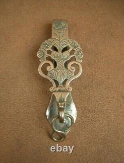 BEAU CROCHET CLAVET DE CHATELAINE ANCIEN EN ARGENT MASSIF XIXe