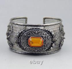 BEL IMPORTANT BRACELET ANCIEN BERBERE EN ARGENT MASSIF et verre cristal taillé
