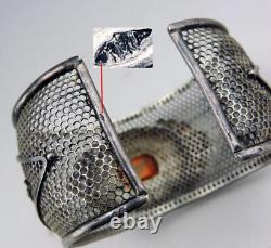 BEL IMPORTANT BRACELET ANCIEN BERBERE EN ARGENT MASSIF et verre cristal taillé