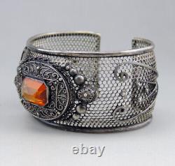 BEL IMPORTANT BRACELET ANCIEN BERBERE EN ARGENT MASSIF et verre cristal taillé