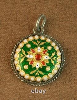 Bel ancien pendentif en argent massif et émaux bressans fond vert