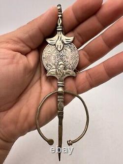 Bijou berbère ancienne grande Fibula en argent massif pièce de Monnaie Maroc