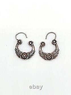 Boucles d'oreilles dormeuses anciennes en Argent massif