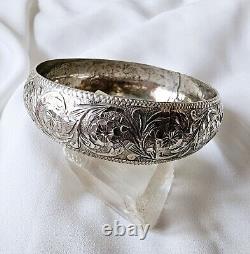 Bracelet Ancien Argent Massif À Décor Fleurs Feuillages Diamètre 65mm Largeur