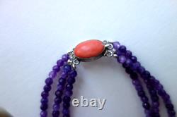 Bracelet ancien en Améthyste, corail et argent
