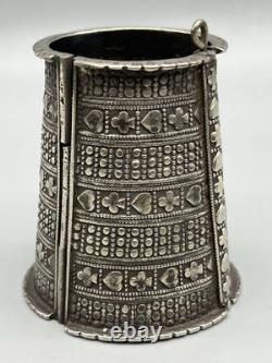 Bracelet ancien en argent massif, mode ancienne 157 grammes Sindhi Pakistan 1950