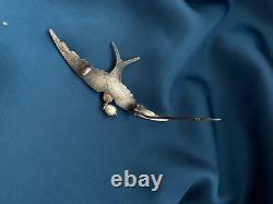Broche ancien hirondelle oiseau perle blanche travail francais argent 800