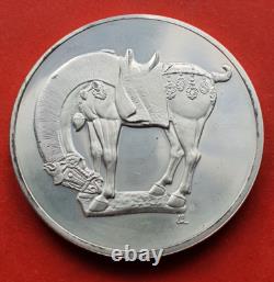 MEDAILLE ANCIENNE EN ARGENT MASSIF CHEVAL DYNASTIE T'ANG 618 906 en SUP