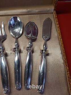 Magnifique ancien service à mignardises argent massif minerve