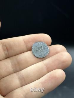 Magnifique pièce romaine ancienne en argent massif très rare avec image roi