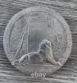 Médaille Ancienne ministère De La Guerre PROPATRIA argent Massif