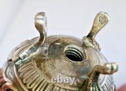Objet De Vitrine Ancienne Poivriere En Argent Massif Poincons Decor Rinceaux