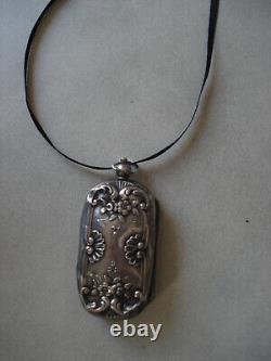 Pendentif porte louis ancien XIXe Allemagne argent massif