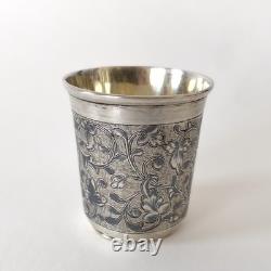 Petit gobelet à vodka ancien en argent massif russe niellé et vermeil XIXe