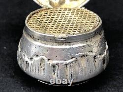 RARE jolie ancienne petite BOITE VINAIGRETTE PENDENTIF XIXe ARGENT MASSIF parfum