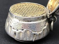 RARE jolie ancienne petite BOITE VINAIGRETTE PENDENTIF XIXe ARGENT MASSIF parfum