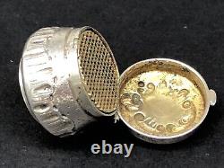 RARE jolie ancienne petite BOITE VINAIGRETTE PENDENTIF XIXe ARGENT MASSIF parfum