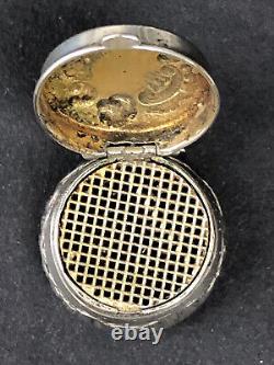 RARE jolie ancienne petite BOITE VINAIGRETTE PENDENTIF XIXe ARGENT MASSIF parfum