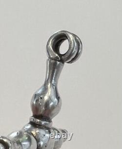 Rare Croix ancienne Régionale 17/18 eme argent massif