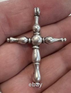 Rare Croix ancienne Régionale 17/18 eme argent massif