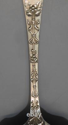 -SUPERBE ANCIENNE CUILLERE A FRAISES ARGENT MASSIF Poinçon MINERVE VITRINE D