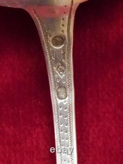 Saupoudreuse en argent massif poinçon Vieillard XIXeme ancien 57 gr