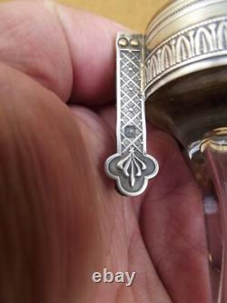 Voiture Ancien pique fleurs bouquetière en cristal monture argent massif Minerve